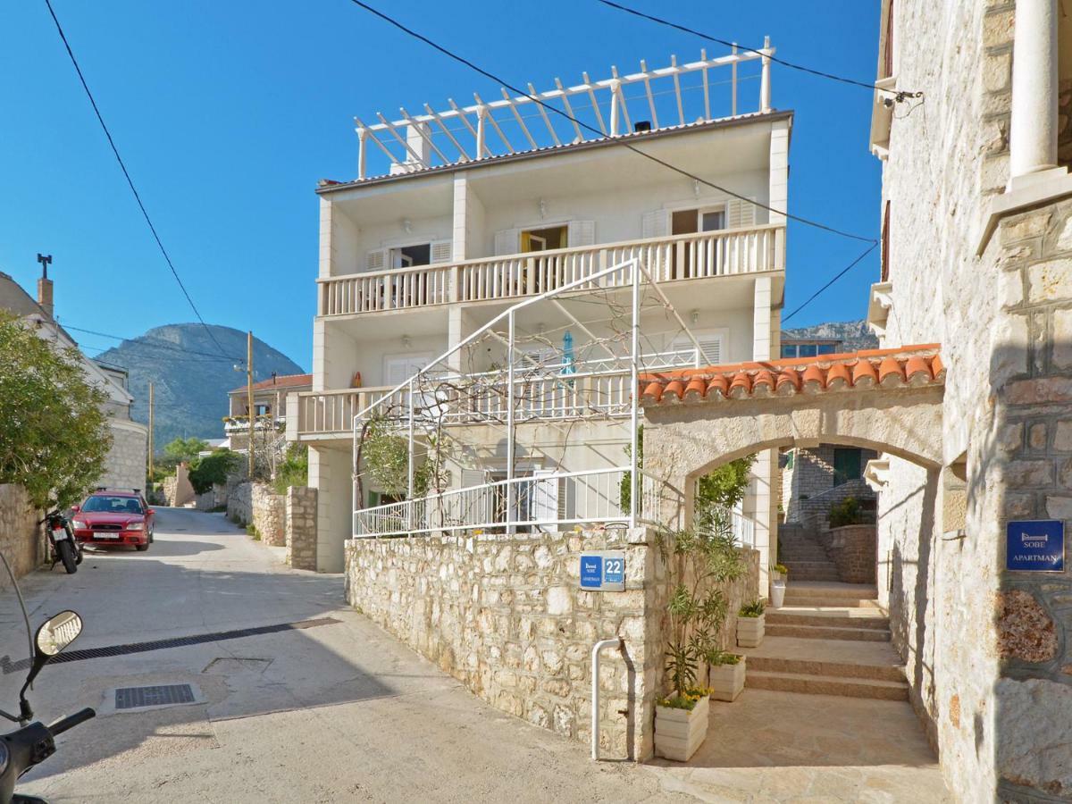 Apartments Newway Bol Esterno foto